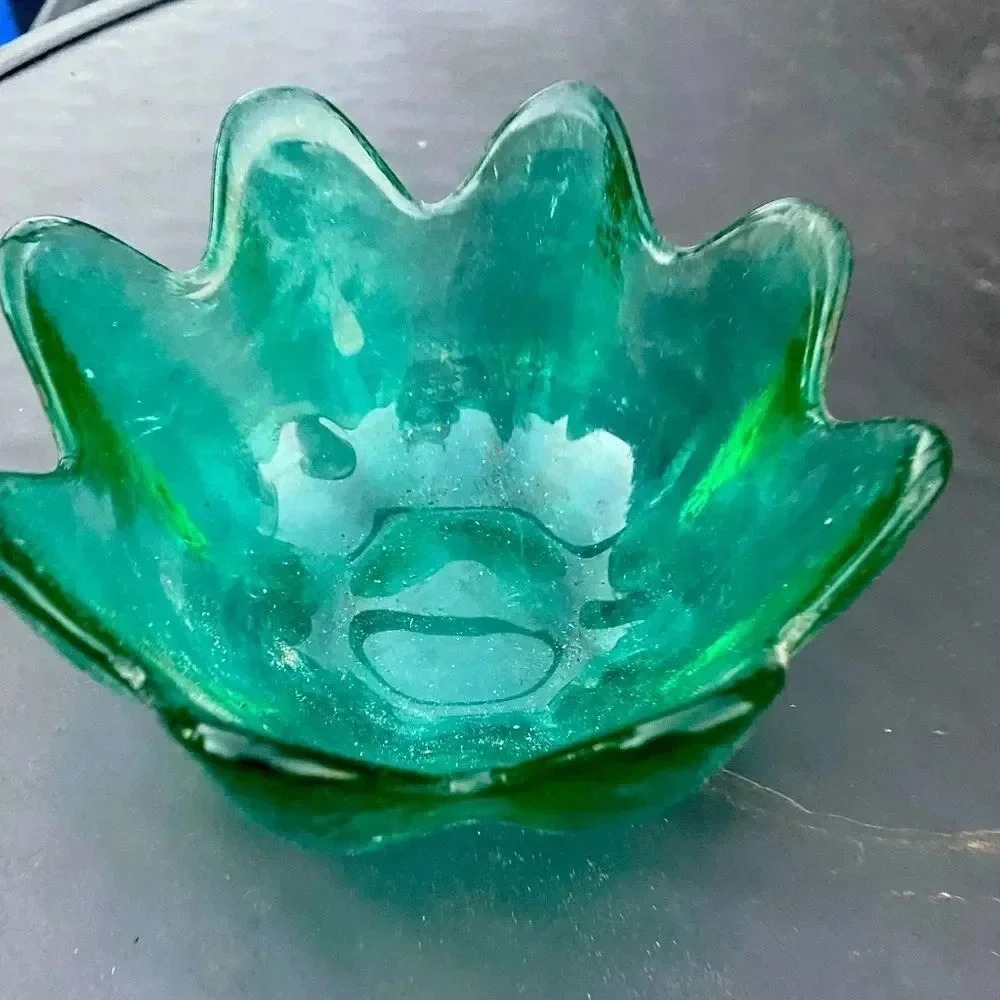 Vintage lotus glass trinket bowl​​